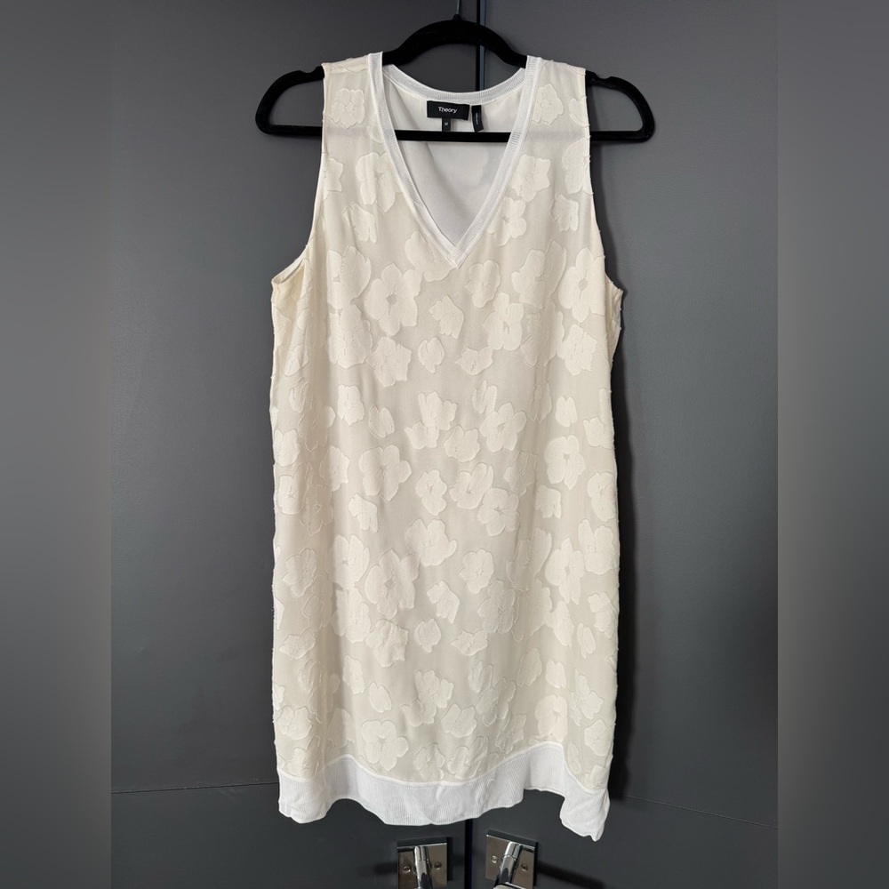 Theory - Silk Cream Floral Textured V-Neck Sleeveless Dress